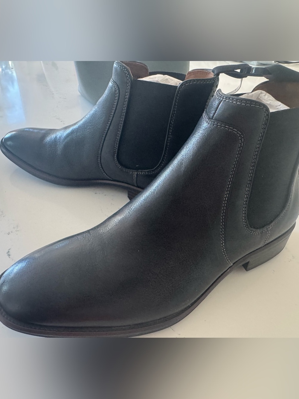 New Mens Johnston & Murphy Black Chelsea Matte Leather Boots size 9